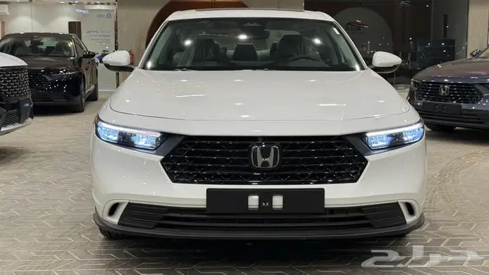 هوندا اكورد نص فل 2025 لون أبيض( كاش و أقساط ) 0