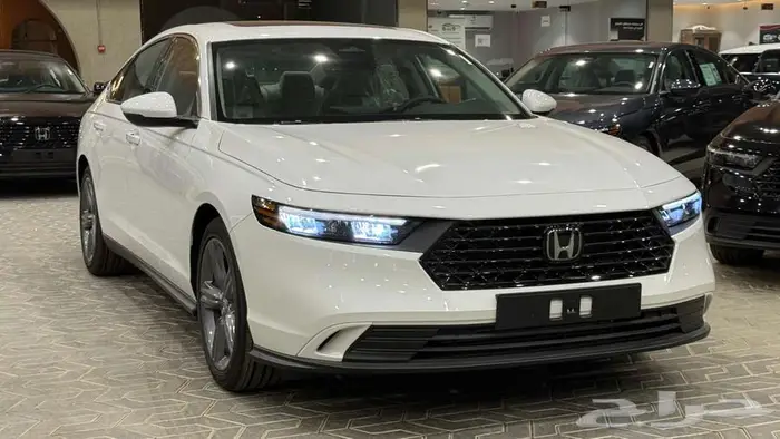 هوندا اكورد نص فل 2025 لون أبيض( كاش و أقساط ) 3