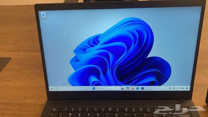 للبيع لاب توب لينوفو X1 carbon 8th gen ب 1300 2