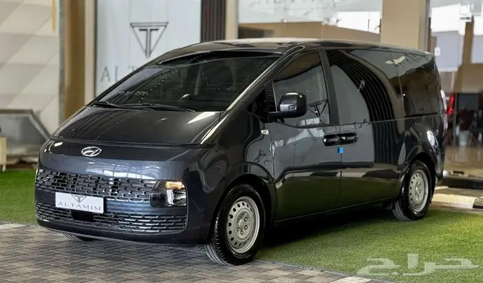 هيونداي ستاريا ديزل موديل 2023 - 11 راكب 6