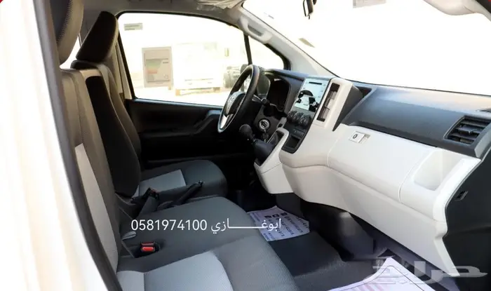 تويوتا باص بضاعه ديزل سقف منخفض موديل 2025 12