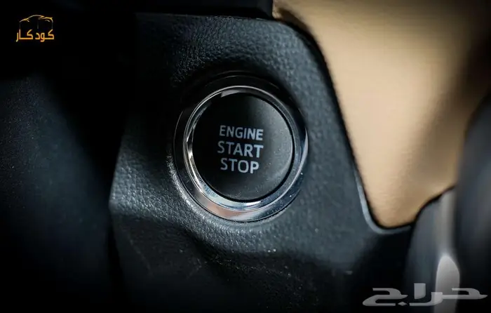 تويوتا راف4 XLE 2025   بنزين   دبل (AWD)   فتحة سقف 11