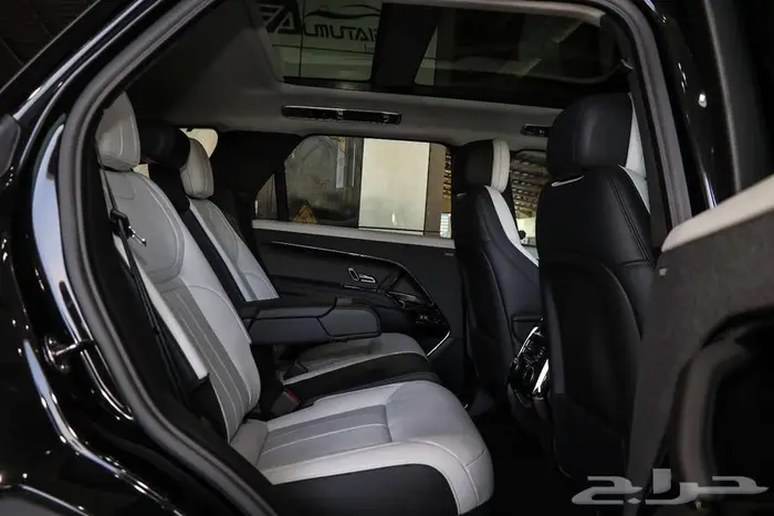 رينج روفر سبورت p400 موديل 2025 10