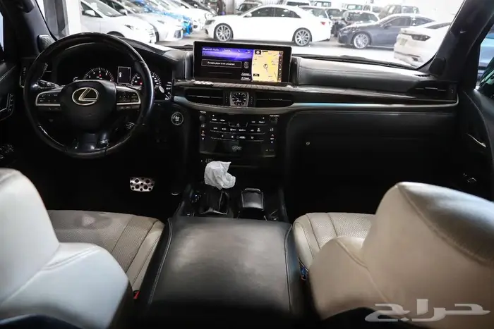 لكزس LX570 موديل 2020 3