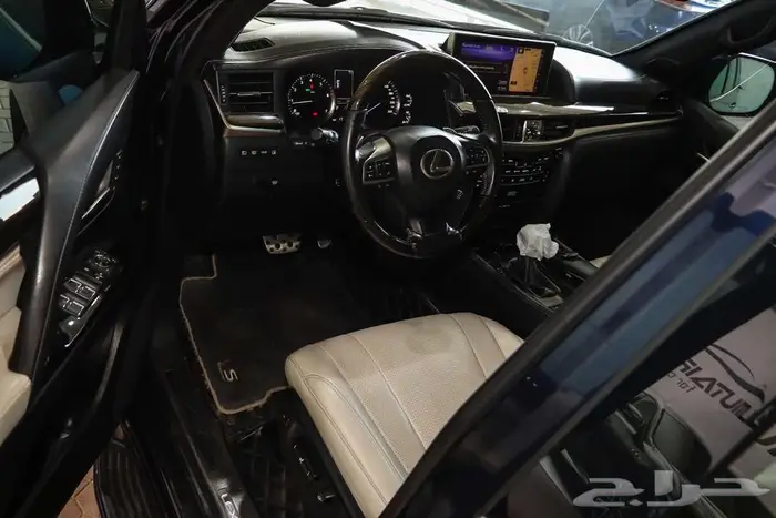 لكزس LX570 موديل 2020 4