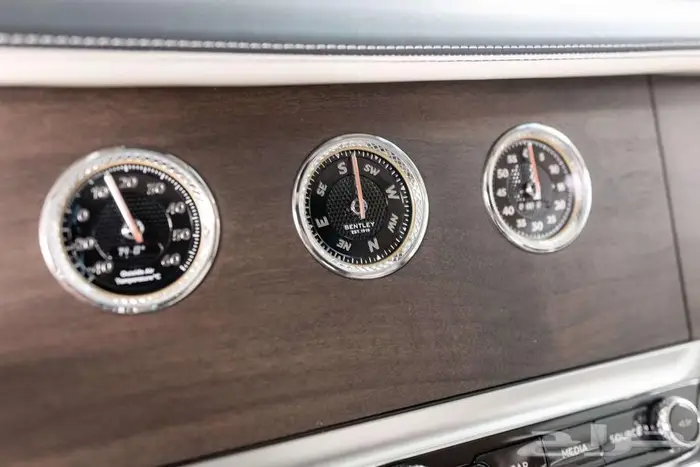 بنتلي فلاينج سبير Bentley Flying Spur Azure Hybrid 15
