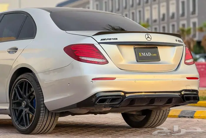 مرسيدس E63 S AMG 2019 رمادي سعودي 4
