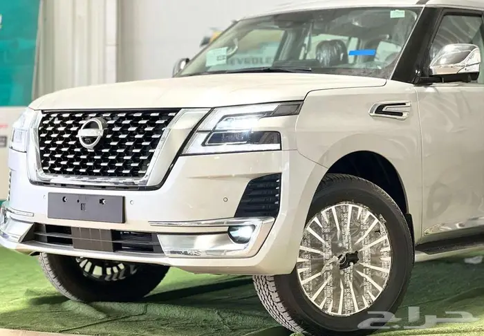 نيسان باترول بلاتينيوم 2024 فل كامل ابيض واسود 25