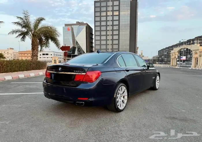 للبيع BMW 740 لارج متابع صيانة 2011 جاهز ولاملاحظة 9