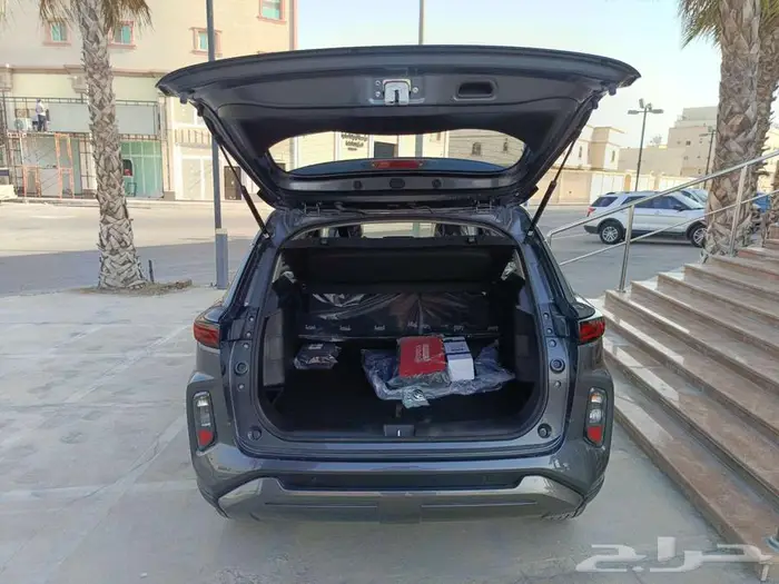 تويوتا اوربان كروزر فل كامل 2025 10