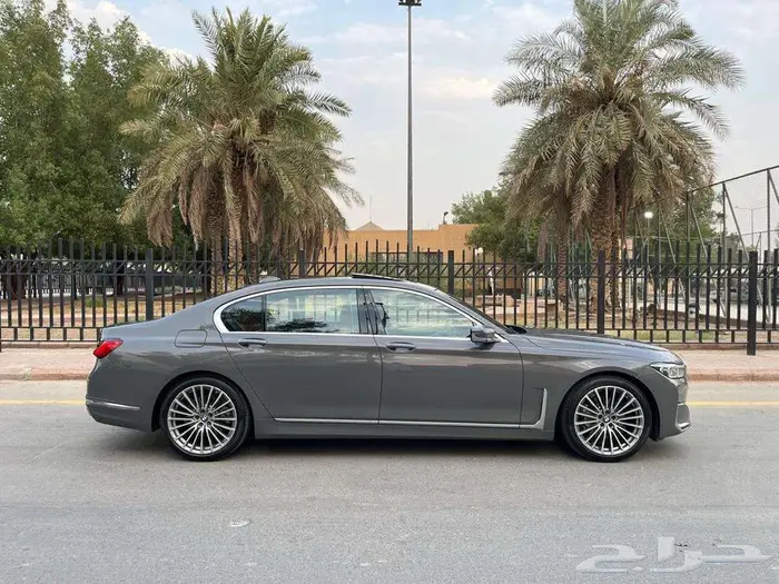 بي ام دبليو 730Li 2020 ( بحالة الوكالة ) 5