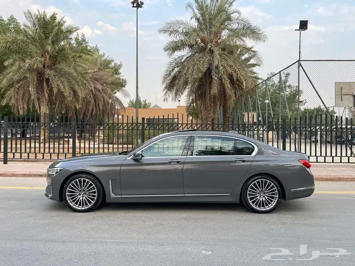 بي ام دبليو 730Li 2020 ( بحالة الوكالة ) 4