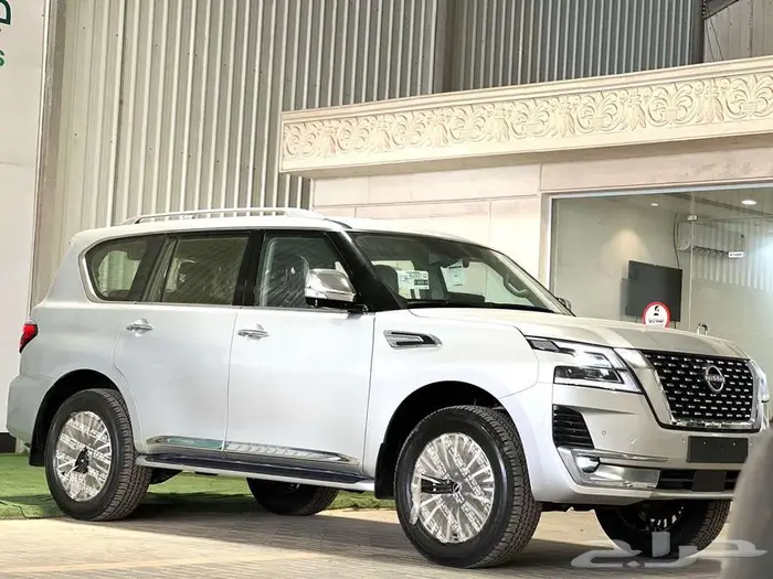 نيسان باترول بلاتينيوم 2024 فل كامل ابيض واسود 8