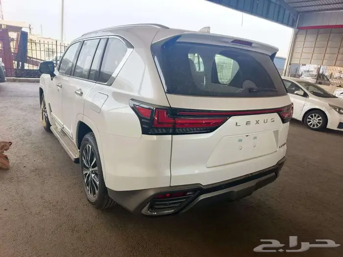 لكزس LX 700 بي اتش أبيض هايبرد 2025 اقل سعر كاش واقساط 9