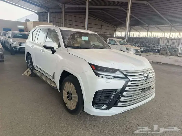 لكزس LX 700 بي اتش أبيض هايبرد 2025 اقل سعر كاش واقساط 3