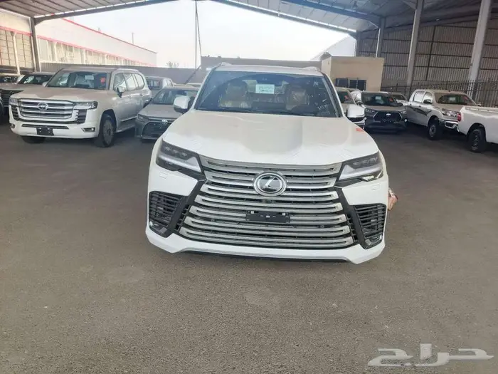 لكزس LX 700 بي اتش أبيض هايبرد 2025 اقل سعر كاش واقساط 0