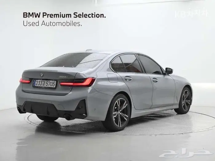 BMW الفئة الثالثة 320i 2025 M Sport 3