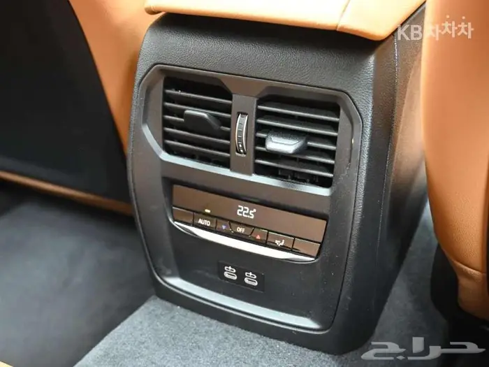BMW الفئة الثالثة 320i 2025 M Sport 16