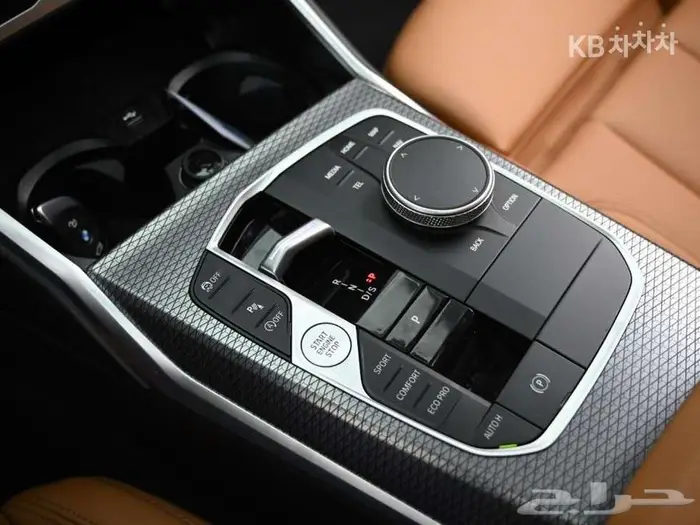 BMW الفئة الثالثة 320i 2025 M Sport 10