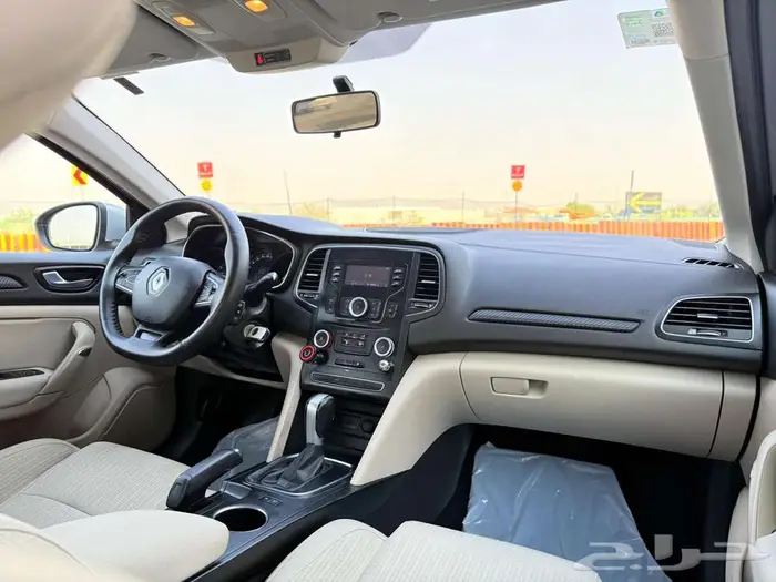 رينو ميجان 2021 12
