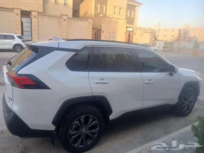 Rav 4 موديل 2024 جديدة تقريبا ممشى قليل جدا 4800 كم 16