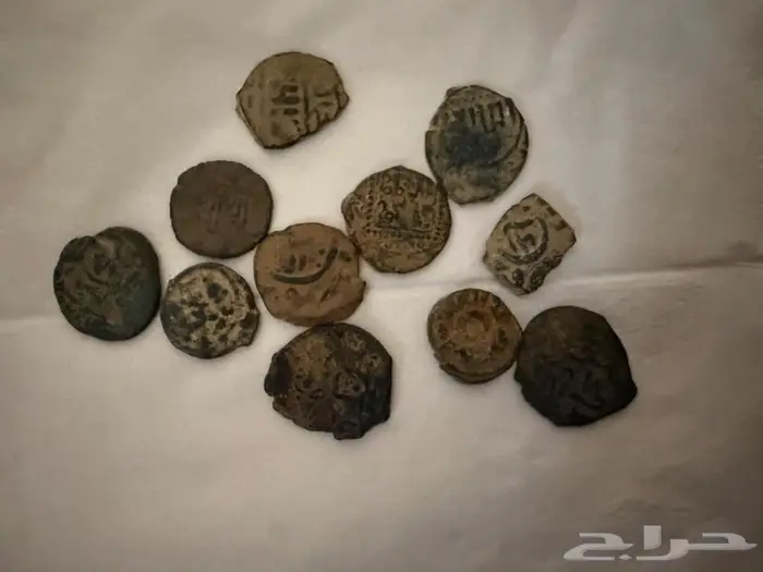 مجموعة عملات معدنيةقديمة عربية 2
