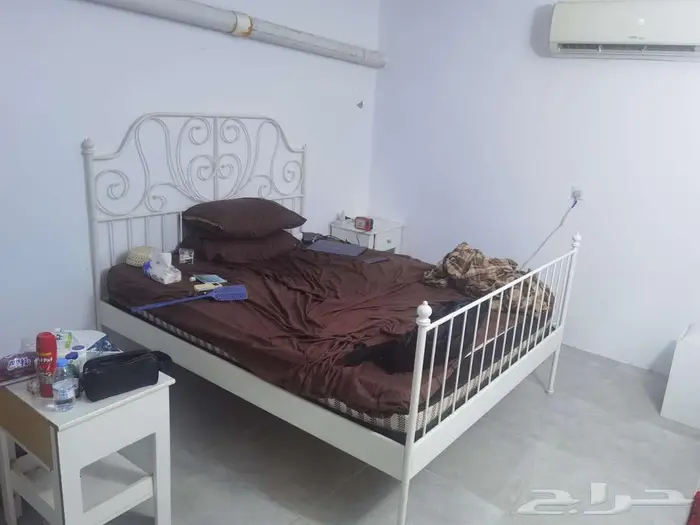 غرفة نوم عزاب مع ثلاجة 4
