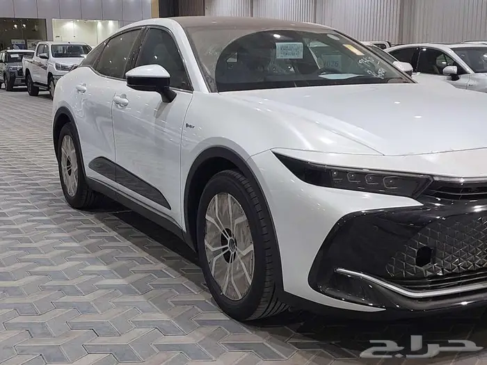 تويوتا كراون 2.5 بريميوم هايبرد 2026-تقسيط وكاش 4