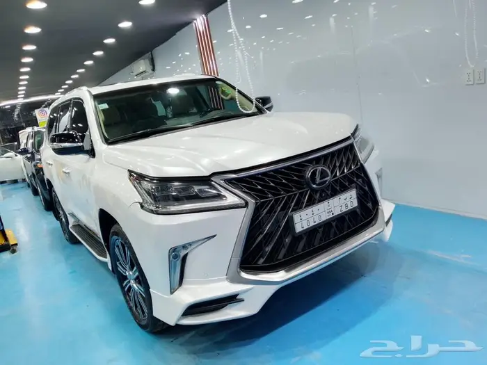 للبيع لكزس 570 LX موديل 2018 فل كامل 0