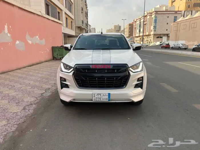 ايسوزو ديماكس GT 2023 فل كامل 4