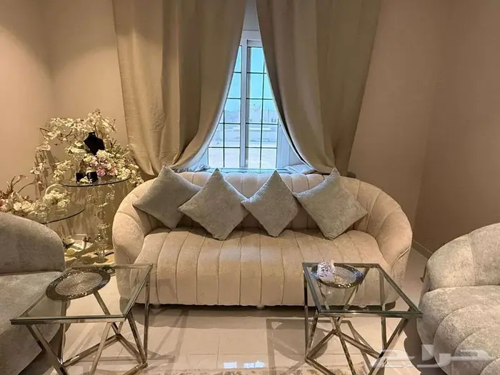 طقم كنب شبه جديد للبيع 3