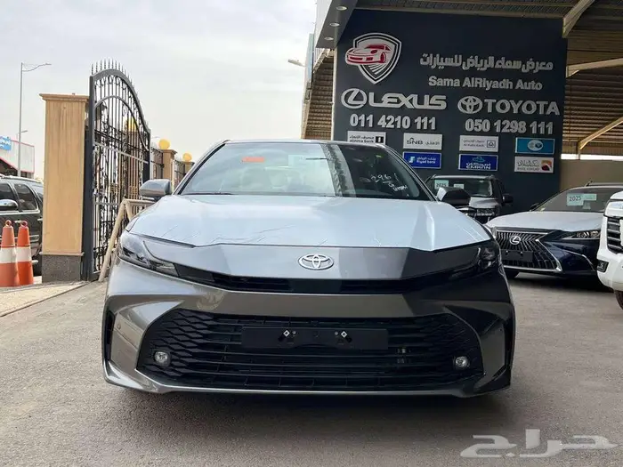 تويوتا كامري E PLUS هايبرد 2025 متاح اقساط و كاش 1