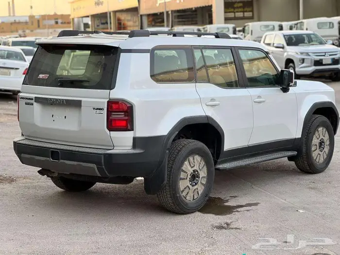 برادو TXL1 بنزين 2025 3