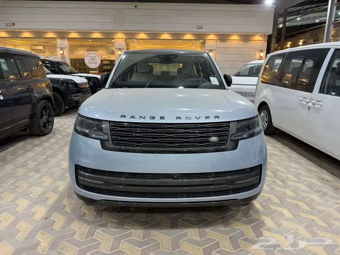 رنج روفر HSE V8 موديل 2025 - داخلي أوف وايت - 0