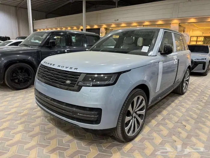 رنج روفر HSE V8 موديل 2025 - داخلي أوف وايت - 1