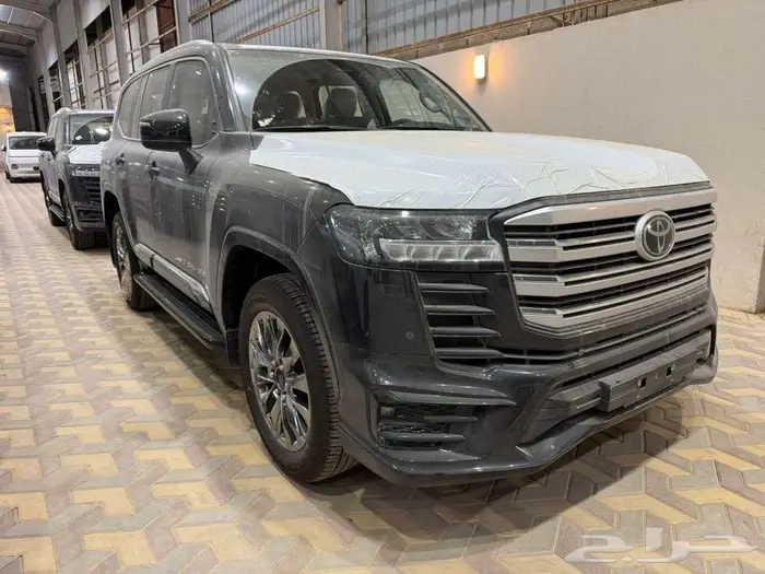 لاندكروزر S جكسار L5 بنزين 2025 - خليجي - أسود 2