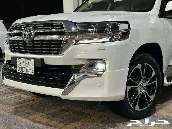 للبيع جيب قراند تورنق 2021 سعودي عداد قليل V8 ( مخززنه ) 4