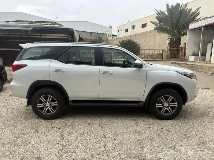 تويوتا فورتشنر بنزين VX1 دبل 6 سلندر 2025 0