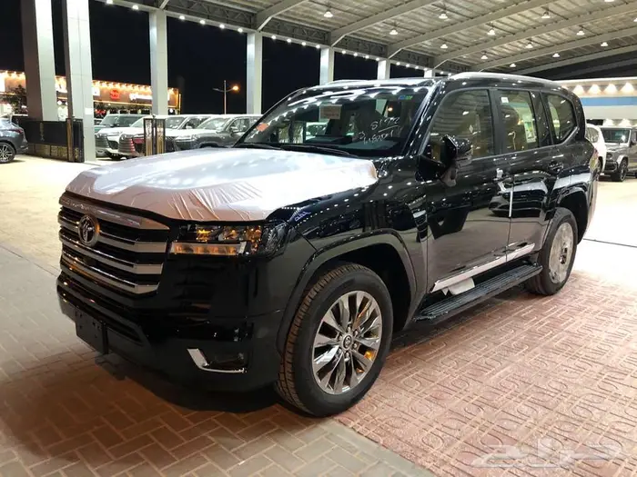 لاندكروزر GXR L4 بنزين موديل 2024 بطاقه جمركيه 1