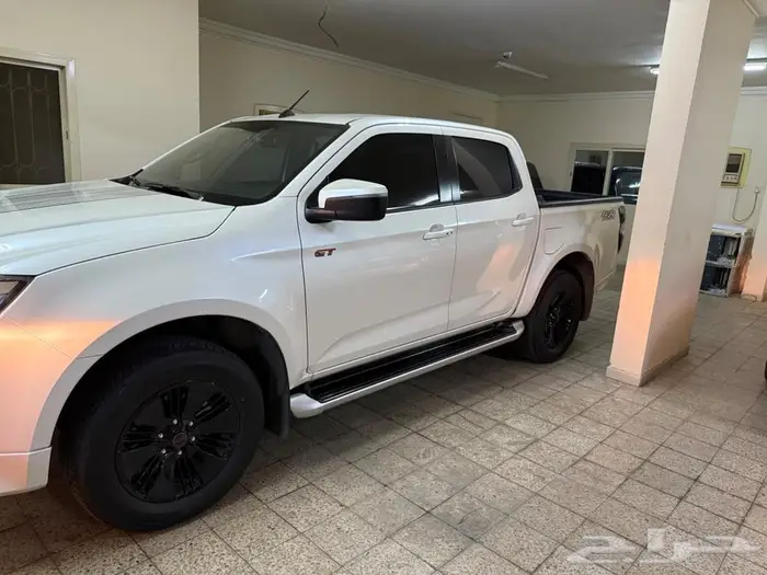 ايسوزو ديماكس 2023 3