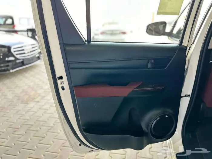 تويوتا هايلوكس غمارتين 2020 GLX 15