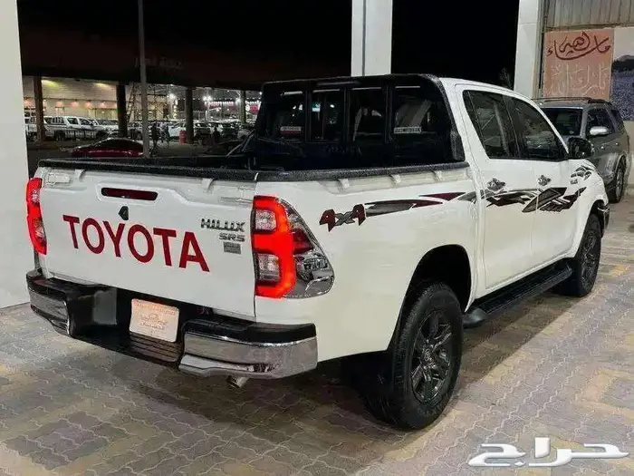 للبيع تويوتا هايلكس 2021 دبل بنزين فل ابشن خليجي 21