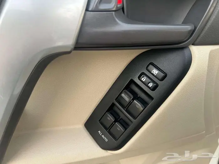 لاندكروزر برادو 2020 نص فل بدي وكاله 10