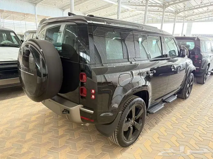 لاندروفر - ديفندر HSE V6 - موديل 2025 -خليجي- 5