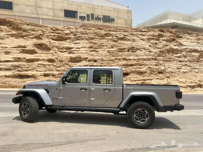 Jeep Gladiator Sand Runner 4