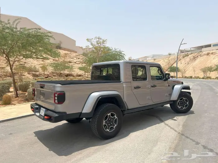 Jeep Gladiator Sand Runner 6