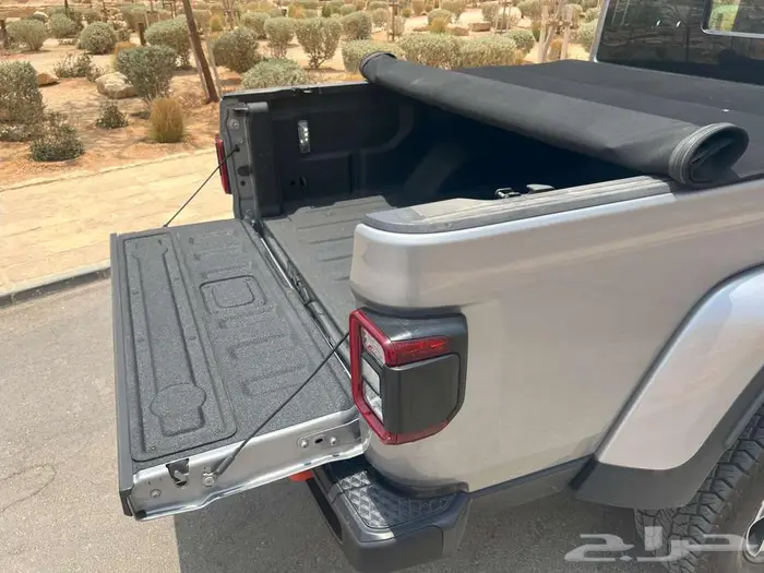 Jeep Gladiator Sand Runner 8