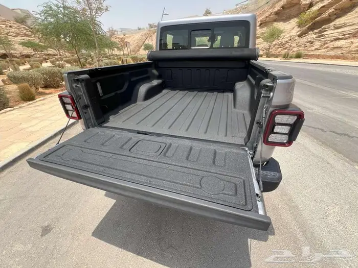 Jeep Gladiator Sand Runner 9