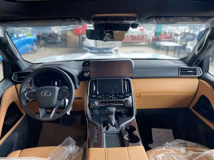 لكزس LX600 BB موديل 2025 سعودي كاش وتمويل 4