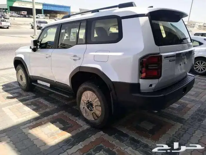 تويوتا برادو TXL3 بنزين موديل 2025 اصفار 9